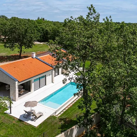 Villa Vista By Briskva